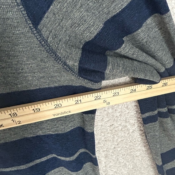 American Eagle Long Sleeve T Shirt Men Size XL Blue Striped Thermal Preppy NWT - Picture 2 of 7